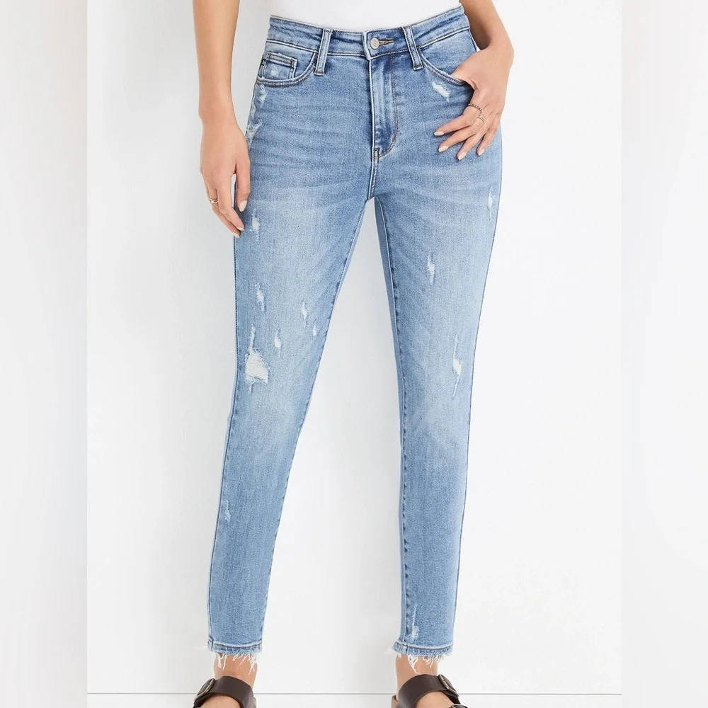 Judy Blue High Rise Relaxed Fit Jeans Light Wash Ripped Ankle Denim 28 Women’s
